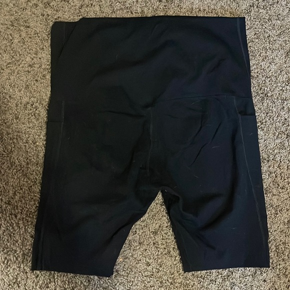 Maternity biker shorts with pockets - Picture 1 of 2